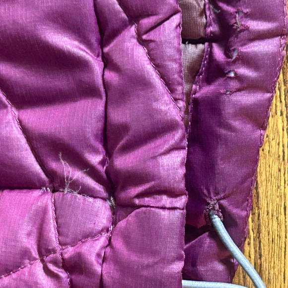 Patagonia Women's Dark Plum Goose Down Puffer Jacket Size S - Picture 16 of 16